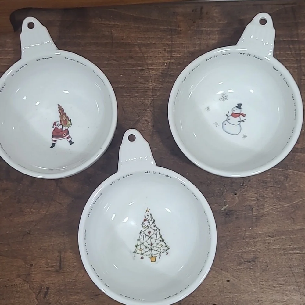 EUC Pottery Barn Holiday Cheer Ornament Bowls Set of 3 Berry Bowls Candy Bowls